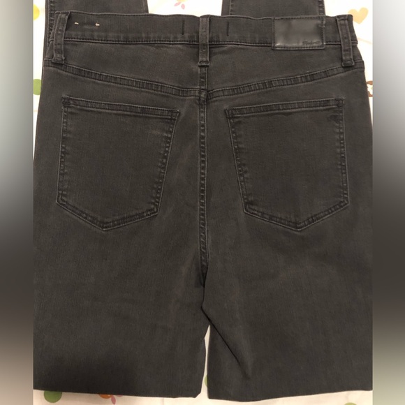 Madewell 10" High-Rise Yoke Detail Button Front Roadtripper Jeans - Picture 11 of 15